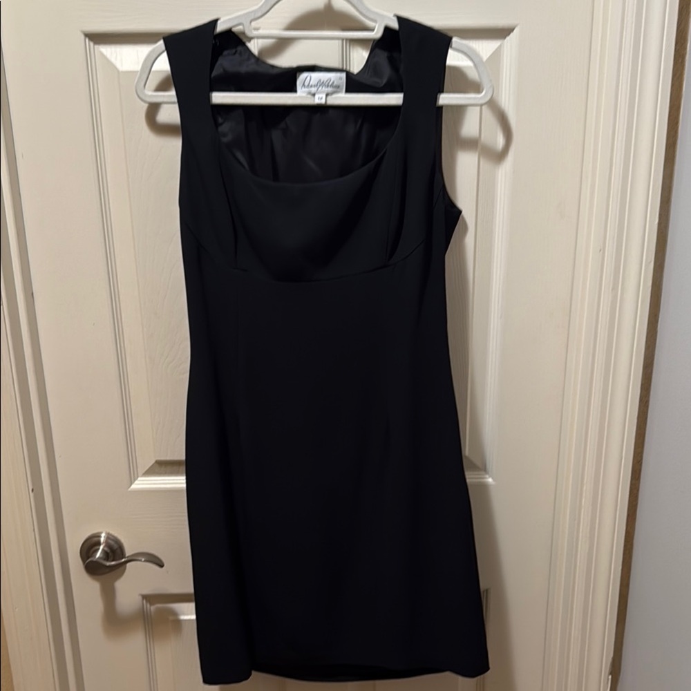 Chic Black Sleeveless Mini Dress